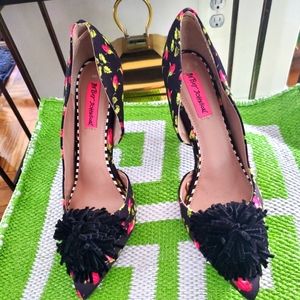 Betsy Johnson floral pumps
